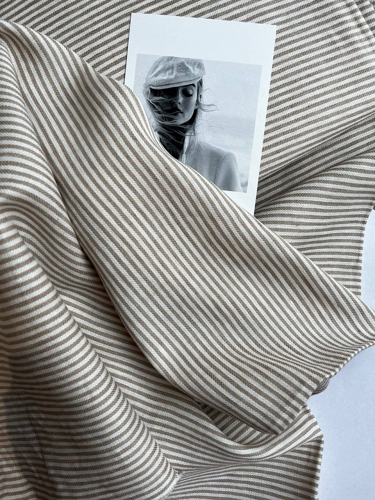 картинка Классический лен в полоску от Giorgio Armani от магазина