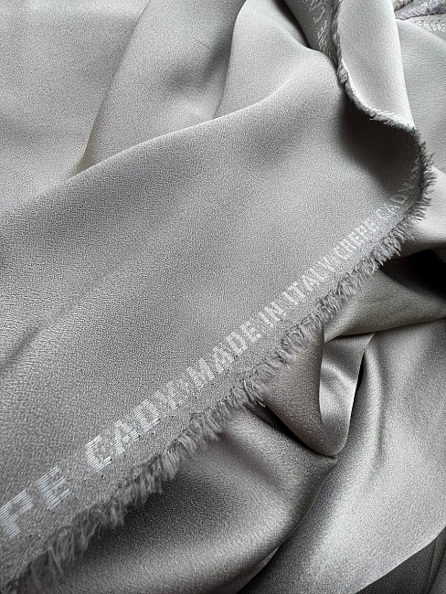 картинка Жемчужная сатиновая вискоза от MaxMara магазин являющийся официальным дистрибьютором в России 