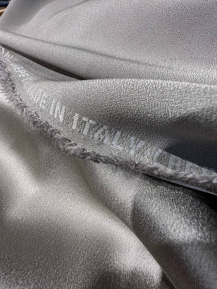 картинка Жемчужная сатиновая вискоза от MaxMara от магазина